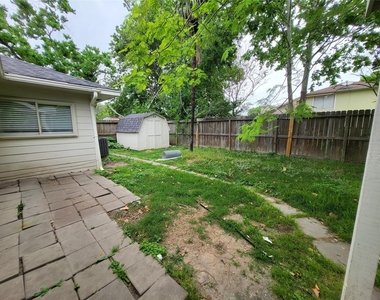 2711 S Brompton Drive - Photo Thumbnail 19