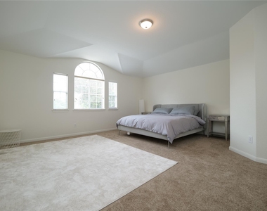 1203 Lavender Shade Court - Photo Thumbnail 32