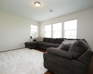 1203 Lavender Shade Court - Photo Thumbnail 7