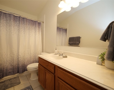 1203 Lavender Shade Court - Photo Thumbnail 30