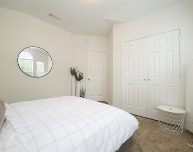 1203 Lavender Shade Court - Photo Thumbnail 29