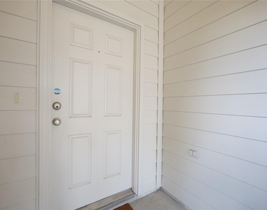 1203 Lavender Shade Court - Photo Thumbnail 2