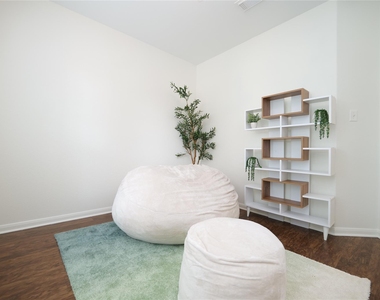 1203 Lavender Shade Court - Photo Thumbnail 5