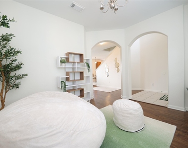 1203 Lavender Shade Court - Photo Thumbnail 4