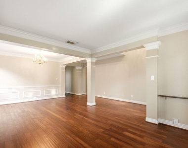 4307 Lakeshore Forest Drive - Photo Thumbnail 11