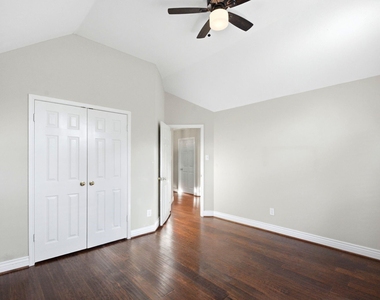 4307 Lakeshore Forest Drive - Photo Thumbnail 28