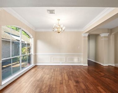 4307 Lakeshore Forest Drive - Photo Thumbnail 10