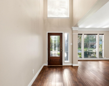 4307 Lakeshore Forest Drive - Photo Thumbnail 7