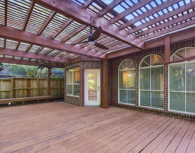 4307 Lakeshore Forest Drive - Photo Thumbnail 32