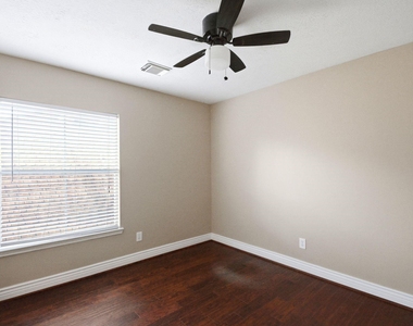 4307 Lakeshore Forest Drive - Photo Thumbnail 29