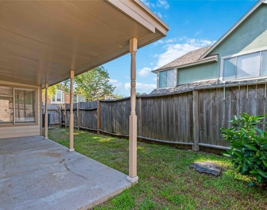 16054 Hidden Acres Drive - Photo Thumbnail 21