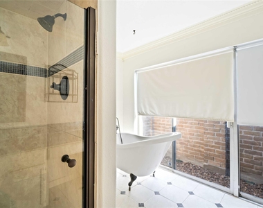 16054 Hidden Acres Drive - Photo Thumbnail 12