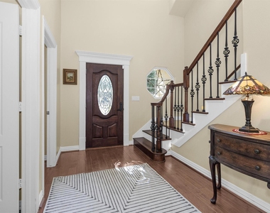 1502 Wimbledon Drive - Photo Thumbnail 5
