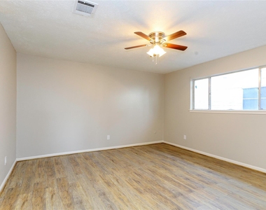 20814 Westgreen Court - Photo Thumbnail 13