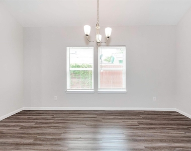 1206 Denison - Photo Thumbnail 5