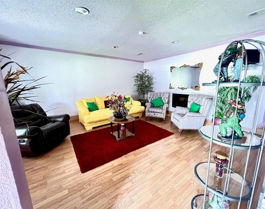 3111 Windy Royal Drive - Photo Thumbnail 4