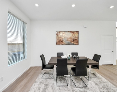 3040 Ash Ray Drive - Photo Thumbnail 9