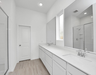 3040 Ash Ray Drive - Photo Thumbnail 17