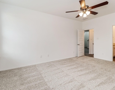16750 Rover Lane - Photo Thumbnail 7