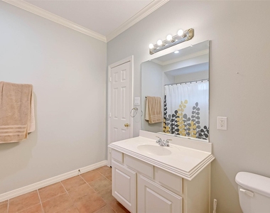 2650 Shady Acres Landing - Photo Thumbnail 22