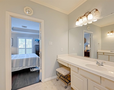 2650 Shady Acres Landing - Photo Thumbnail 32