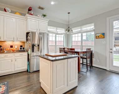 2650 Shady Acres Landing - Photo Thumbnail 12