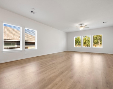 17926 Stone Terrace Court - Photo Thumbnail 3