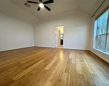 1318 Cedar Terrace Court - Photo Thumbnail 16