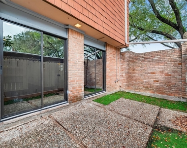 500 N Post Oak Lane - Photo Thumbnail 44