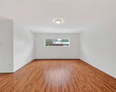 500 N Post Oak Lane - Photo Thumbnail 28