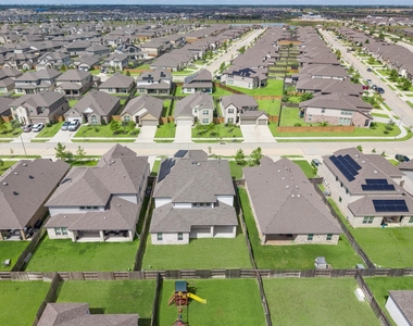 1569 Sunrise Gables Drive - Photo Thumbnail 38