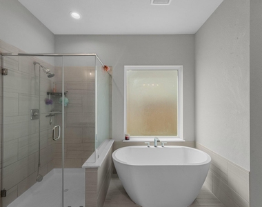 1569 Sunrise Gables Drive - Photo Thumbnail 17
