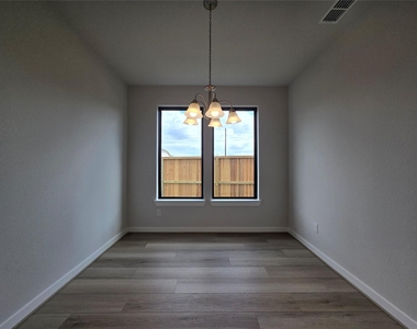 29710 Bur Creek Lane - Photo Thumbnail 4