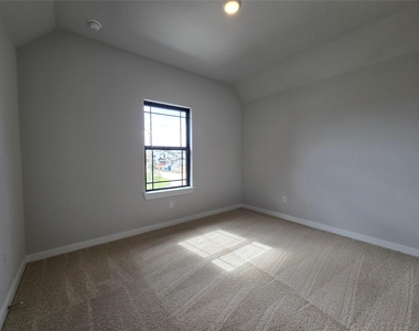 29710 Bur Creek Lane - Photo Thumbnail 19