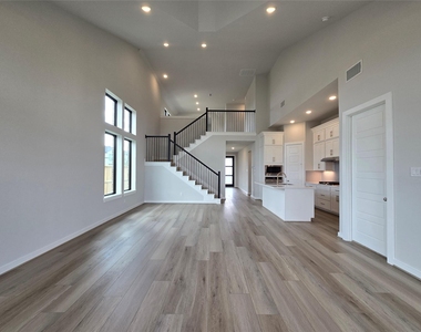 29710 Bur Creek Lane - Photo Thumbnail 7