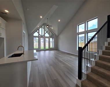 29710 Bur Creek Lane - Photo Thumbnail 8