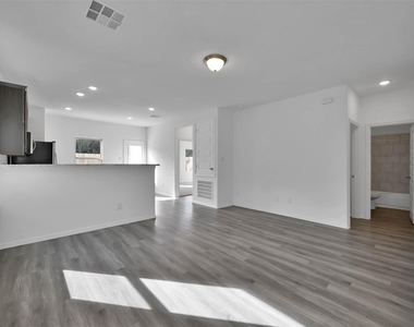 16564 Moss Lane - Photo Thumbnail 3