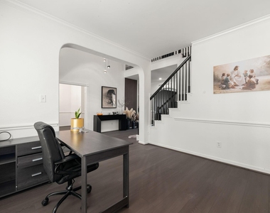 14910 Lake Woodbridge Court - Photo Thumbnail 19