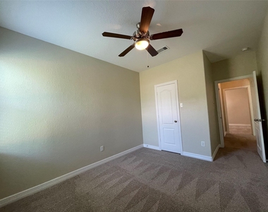 5811 Ranch Riata Court - Photo Thumbnail 21