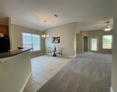 5811 Ranch Riata Court - Photo Thumbnail 12