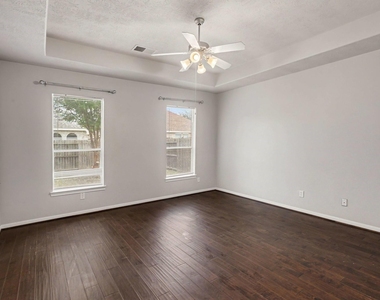 19534 Country Canyon Drive - Photo Thumbnail 7