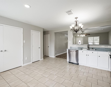 12018 Madison Oak Street - Photo Thumbnail 14
