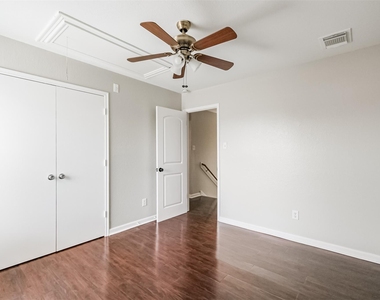 12018 Madison Oak Street - Photo Thumbnail 23