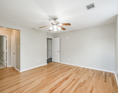 12018 Madison Oak Street - Photo Thumbnail 19