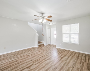 12018 Madison Oak Street - Photo Thumbnail 10