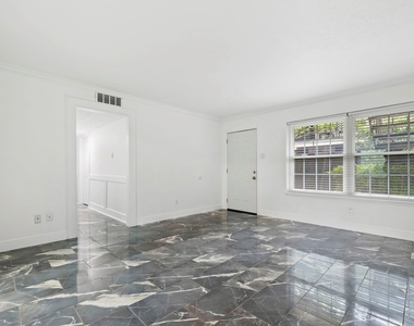 7900 Westheimer Road - Photo Thumbnail 8
