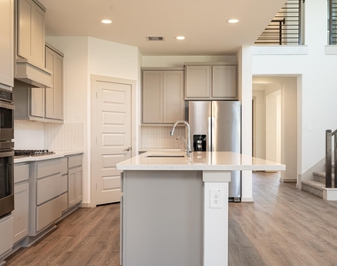 29266 Grand Gorge Drive - Photo Thumbnail 13
