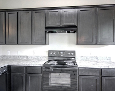 2839 Silver Tree - Photo Thumbnail 2