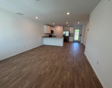 6003 Pineapple Street - Photo Thumbnail 12
