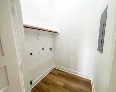 1031 Exotic Pine Street - Photo Thumbnail 3